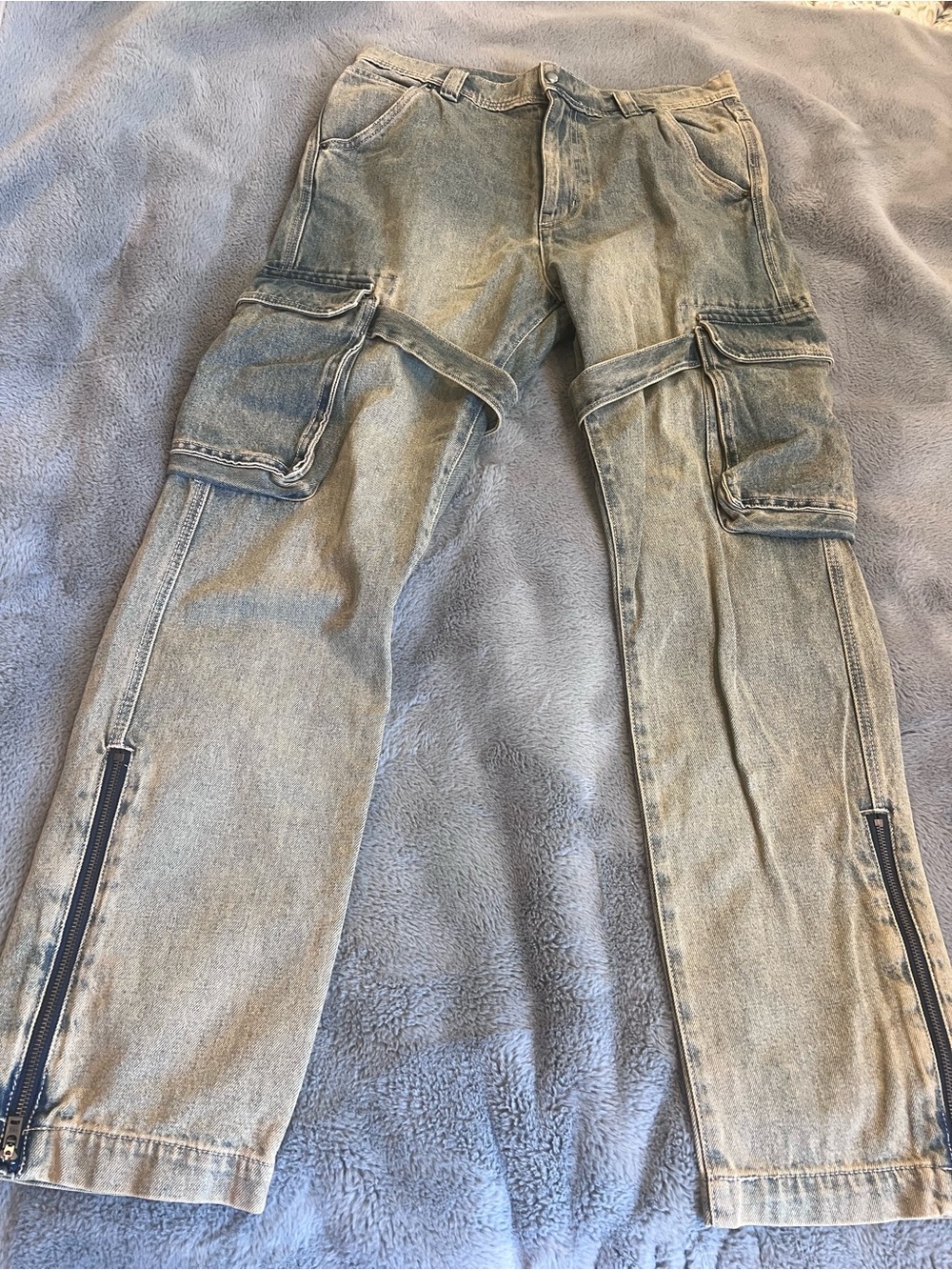 Standard Cloth Men’s Blue Light Wash Denim Cargo Jeans Straight Fit M 32” inseam